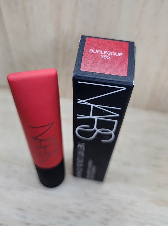 NARS Air Matte Lip Color in the shade Burlesque (385). - Picture 2 of 3